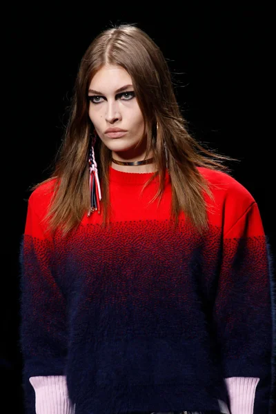 Look 44